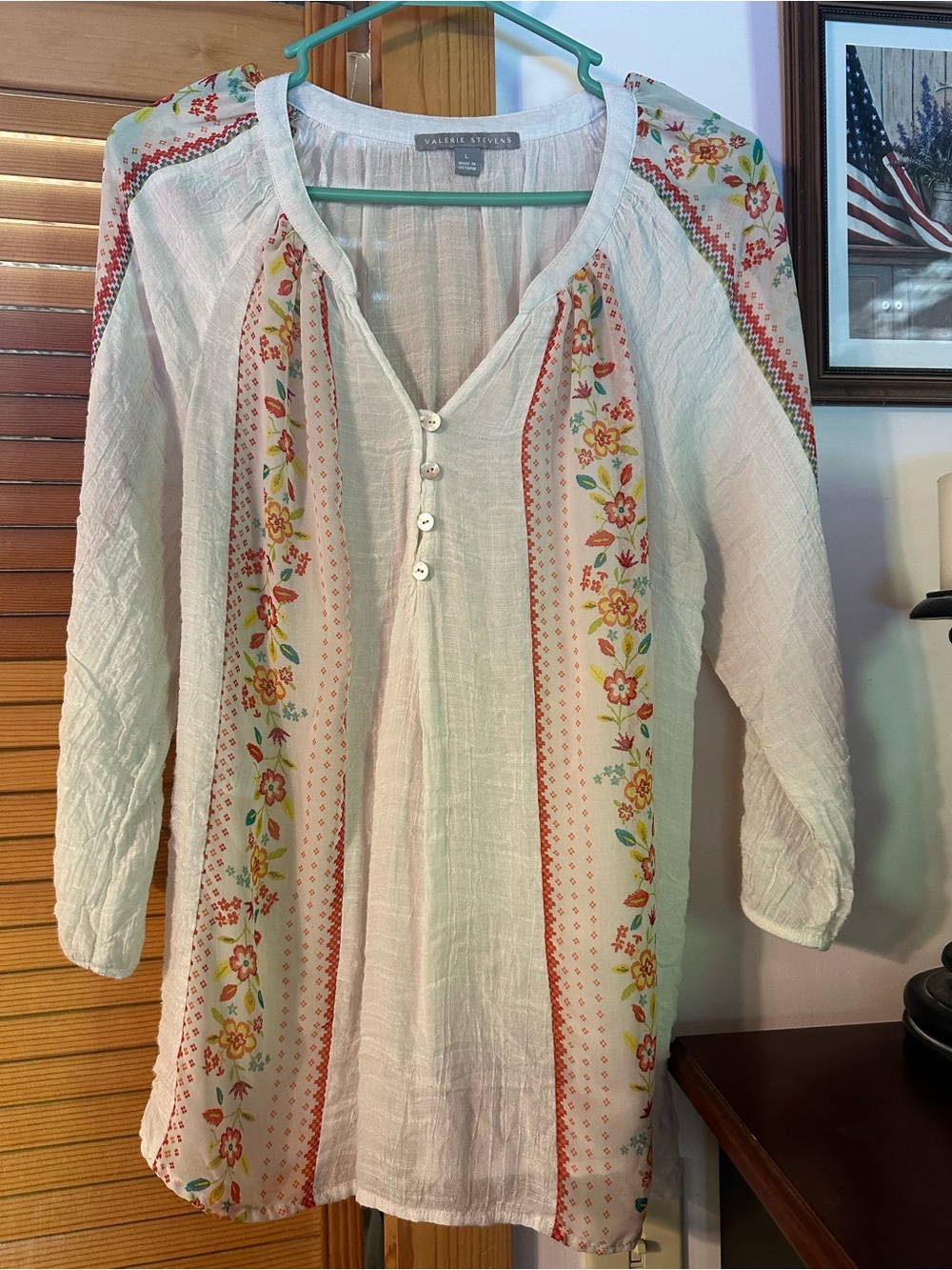 Valerie Stevens White Embroidered Floral Peasant Tunic